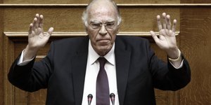 Καλεί τον Τσίπρα να πάρει πίσω το νομοσχέδιο