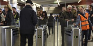 Ωστόσο δεν ταυτοποιούνται οι δικαιούχοι