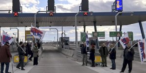 Εμειναν για περίπου δύο ώρες