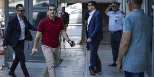 Για εσωτερικά θέματα