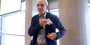 «Εκφράζουμε την αμέριστη συμπαράστασή μας στον δήμαρχο Θεσσαλονίκης»