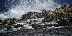Βρέθηκε στα βράχια