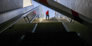 Σημειώνεται ότι η μέση διάρκεια ζωής των διακοπτών κυμαίνεται από 30 έως 50 χρόνια