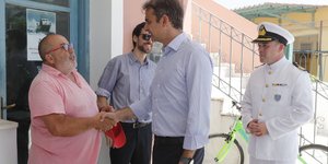 Θα συνομιλήσει με πολίτες