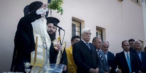 «Είμαστε όλοι κοντά σε εσάς