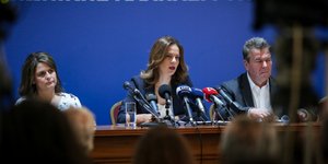 «Ας κάνουν την αυτοκριτική τους για τα πεπραγμένα τους»