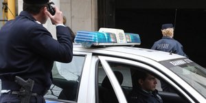 Μπήκαν με καλυμμένα πρόσωπα