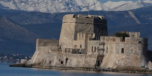 Μπούρτζι