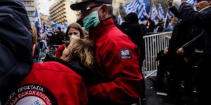 Τραυματίες: Φωτογραφία: EUROKINISSI / ΓΙΑΝΝΗΣ ΠΑΝΑΓΟΠΟΥΛΟΣ