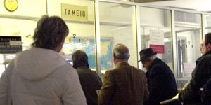 Τα ραντεβού με την εφορία το επόμενο εξάμηνο -Πόσα θα πληρώσει ο κάθε πολίτης