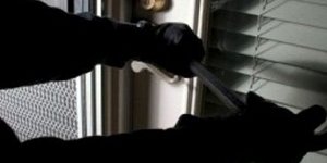 Bloomberg: «Εκρηξη» διαρρήξεων στην Ελλάδα εξαιτίας της κρίσης
