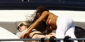 Η Lady Gaga το παραδέχεται: «Μου αρέσουν τα κορίτσια» - Ποιο σημείο του γυναικεί