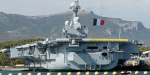 Κινήσεις στην πολεμική «σκακιέρα» - Αντιτορπιλικά και αεροσκάφη στη Μεσόγειο σε 