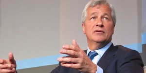 JP Morgan: Στην Ελλάδα υπάρχουν βάσεις για επενδύσεις 