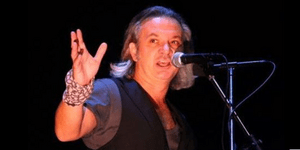 Ο Χρήστος Θηβαίος αποχαιρετά τον Σεπτέμβρη με τους Mr. Highway Band στο Θέατρο Α