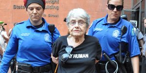 Γλίτωσε από τους Ναζί και την συνέλαβαν στο Φέργκιουσον -Η απίστευτη περιπέτεια 