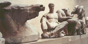 «Τα Ελγίνεια δεν ανήκουν σε εμάς» -Τι έκανε έναν βραβευμένο Βρετανό συγγραφέα να
