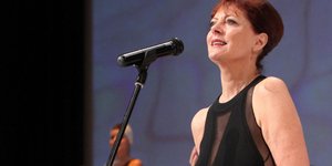 Διάσημη ηθοποιός σοκαριστικά ειλικρινής: Πήγα μαστουρωμένη σε όλες τις απονομές 