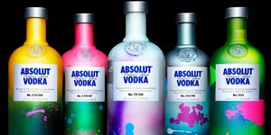 Η Αbsolut Vodka παρουσιάζει τέσσερα εκατ.... απόλυτα διαφορετικές και μοναδικά σ