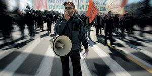 Παναττική στάση εργασίας στο Δημόσιο και συλλαλητήριο στο κέντρο της Αθηνάς