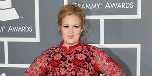 Το τατουάζ της Αντέλ για το γιο της [εικόνα]