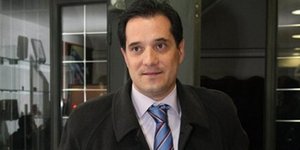 Aντίθετος με τις περικοπές στους ένστολους ο Άδωνις Γεωργιάδης [εικόνα]