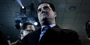 Γκαζάκια στο βιβλιοπωλείο του Αδωνι Γεωργιάδη (Nick Paleologos / SOOC)
