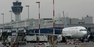 Καρέ καρέ το δυστύχημα στο Ελ. Βενιζέλος -Μητέρα δύο παιδιών η 57χρονη