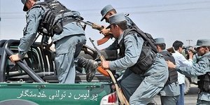 (πέντε Αφγανοί αστυνομικοί σκοτώθηκαν από την επίθεση των Ταλιμπάν)