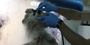 Το μαρμάρινο άγαλμα της Αφροδίτης