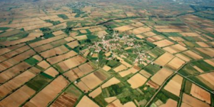 Η Εφορία θα κατασχέσει επιστροφές φόρου και αγροτικέ επιδοτήσεις για χρέη στο Δη