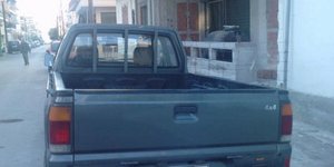 Μετέφεραν τραυματισμένη γυναίκα σε καρότσα αγροτικού αυτοκινήτου