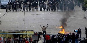 Ομαδικός βιασμός 19 γυναικών στην Αίγυπτο - Εκοψαν από νεαρή τα γεννητικά της όρ