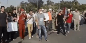 Οι σκηνοθετημένες εικόνες με τους νεκρούς και τους τραυματίες στην Αίγυπτο [βίντ