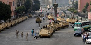 Στο χείλος του εμφυλίου η Αίγυπτος – Φόβοι για ανάφλεξη όλης της περιοχής