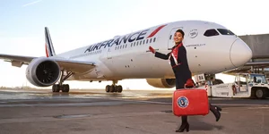 Αεροσυνοδός της Air France / Φωτογραφία: Facebook/Air France