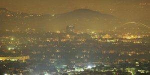 Η κυβέρνηση βρήκε τη λύση: Θα δώσει επίδομα αιθαλομίχλης!