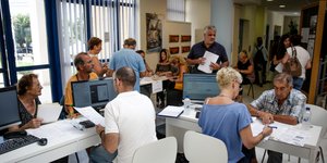 αιτήσεις των πυρόπληκτων/Φωτογραφία: Eurokinissi/ΣΤΕΛΙΟΣ ΜΙΣΙΝΑΣ