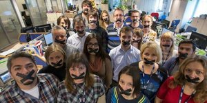 Απελευθερώστε τους δημοσιογράφους του Al Jazeera: Διεθνής καμπάνια διαμαρτυρίας 