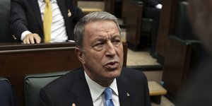 Ο Τούρκος υπουργός Αμυνας Χουλουσί Ακάρ- φωτογραφία AP