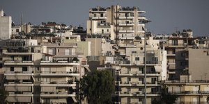 Μετά τις φιέστες τα «ραβασάκια» για τον ΕΝΦΙΑ (Φωτογραφία: EUROKINISSI/ΓΙΩΡΓΟΣ ΚΟΝΤΑΡΙΝΗΣ)