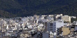 «Τρύπα» 340 εκατ. στον ΕΝΦΙΑ (Φωτογραφία: EUROKINISSI/ ΓΙΑΝΝΗΣ ΠΑΝΑΓΟΠΟΥΛΟΣ)