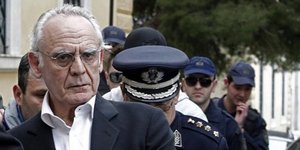Τσοχατζόπουλος: Ψεύδονται και με συκοφαντούν – Δεν έχω σχέση με off shore