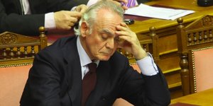 Τσοχατζόπουλος: Αφήστε την Βίκυ ελεύθερη. Εγώ είμαι υπεύθυνος για όλα