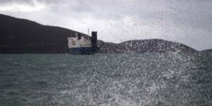 Φορτηγό πλοίο με 21 άτομα πλήρωμα πλέει ακυβέρνητο ανοικτά της Κέας