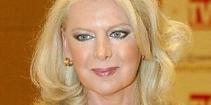 Η Έλενα Ακρίτα ξεσπά: «Ευρώ ή δραχμή; Στα τέτοια που δεν έχω