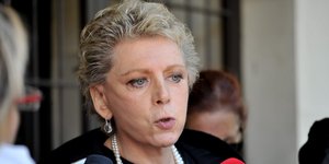 Η γνωστή δημοσιογράφος και συγγραφέας Ελενα Ακρίτα- φωτογραφία intimenews