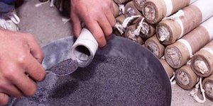 Ακρωτηριάστηκαν δύο αδέλφια από αυτοσχέδιες κροτίδες
