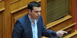 «Να φύγουν όσοι υλοποίησαν τα μνημόνια»