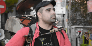Ο Αλκιβιάδης Κωνσταντόπουλος βρίζει την καταδίκη του απόψε στο Mike's Irish Bar